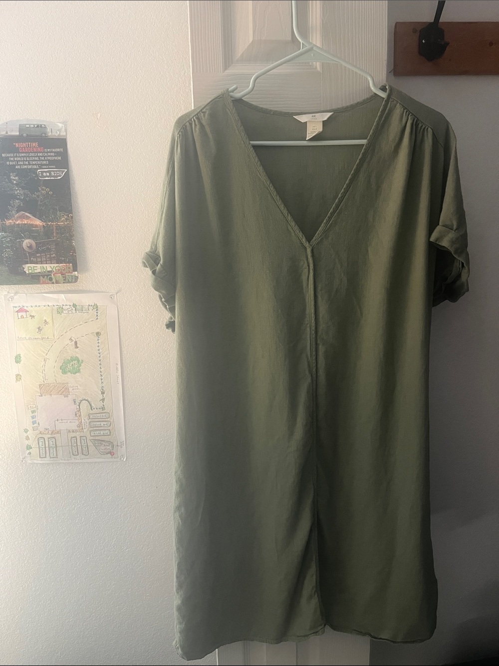 H&M Olive Green V-Neck Short Sleeve Tunic Dress